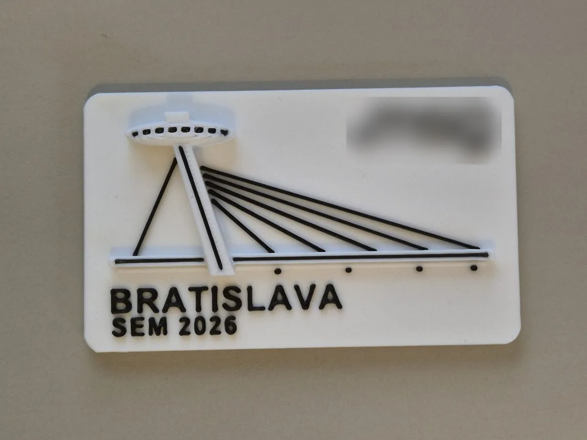 Magnet im Detail, das Kundenlogo haben wir unscharf gemacht